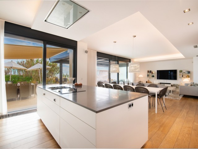 6 Schlafzimmer Villa in Costabella