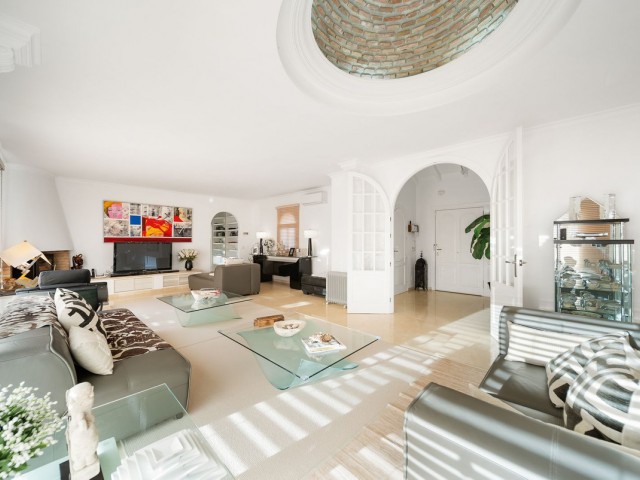 4 Slaapkamer Villa in El Chaparral