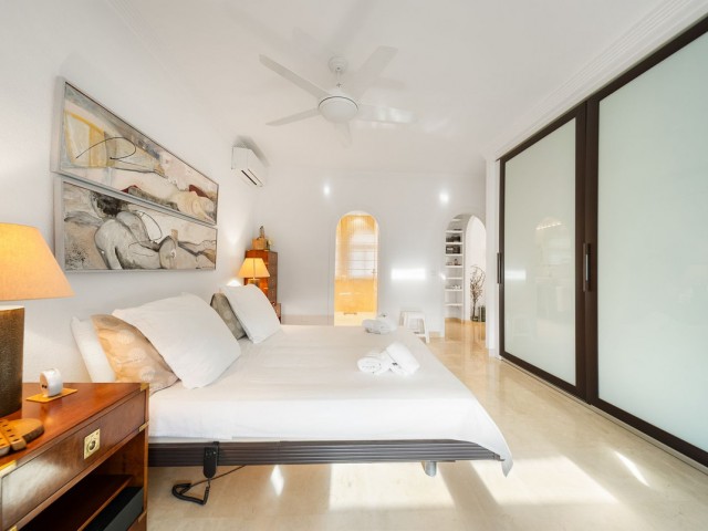 4 Slaapkamer Villa in El Chaparral