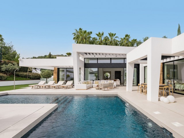 6 Soveroms Villa i Nueva Andalucía