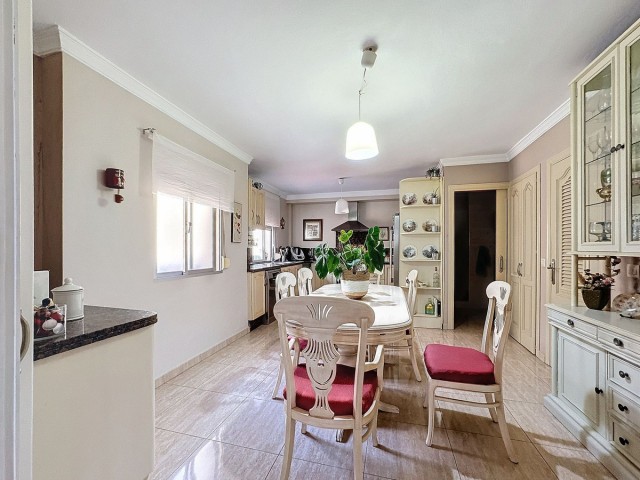 5 Bedrooms Villa in Estepona