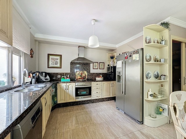 5 Bedrooms Villa in Estepona