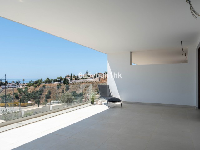 2 Bedrooms Apartment in Fuengirola