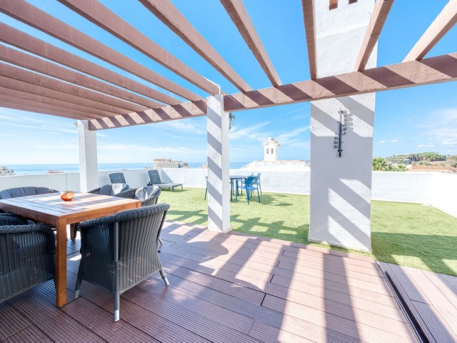 Ático con 4 Dormitorios  en Torrequebrada