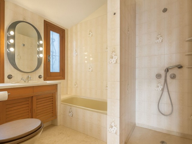 3 Bedrooms Villa in Cerros del Aguila