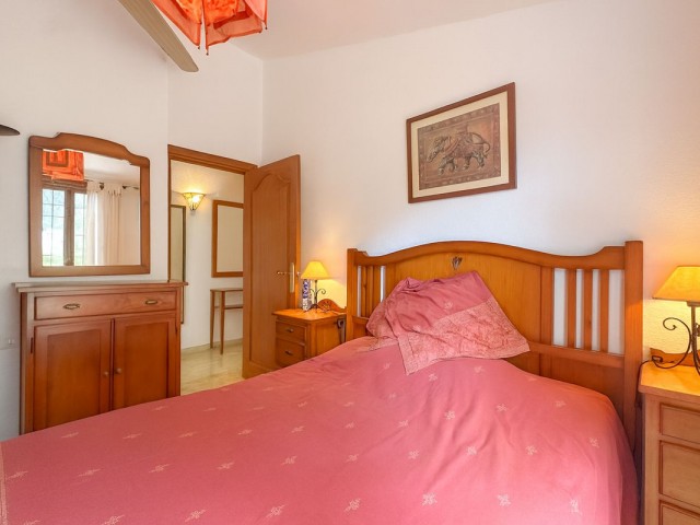 Villa con 3 Dormitorios  en Cerros del Aguila