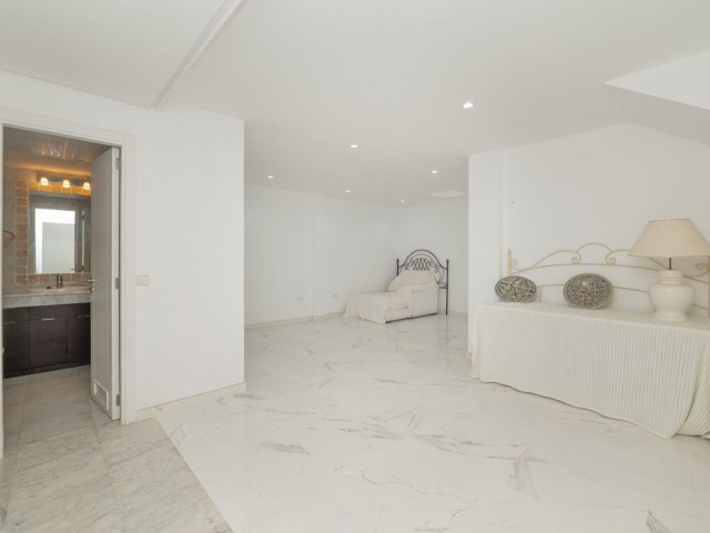 3 Slaapkamer Rijtjeshuis in Bahía de Marbella