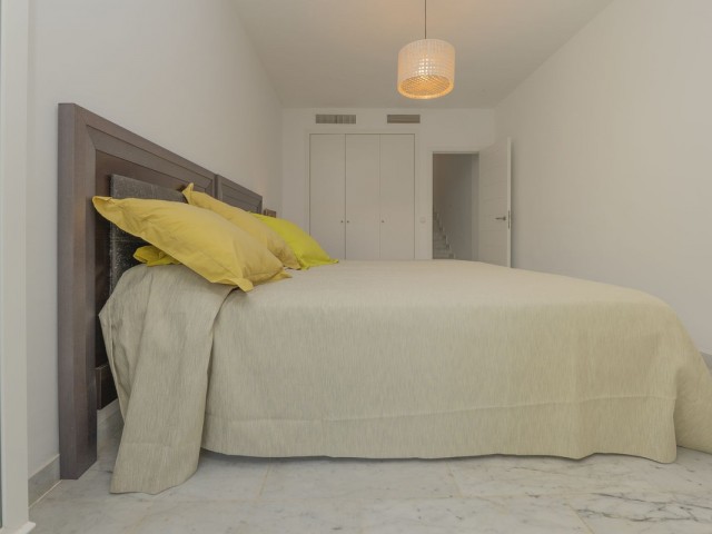 3 Slaapkamer Rijtjeshuis in Bahía de Marbella