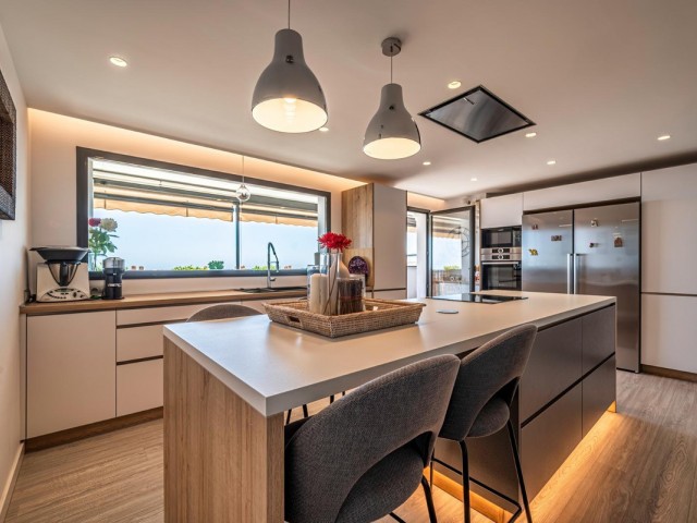 Apartment, Benalmadena Pueblo, R5200750