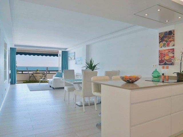 Apartamento con 4 Dormitorios  en Fuengirola