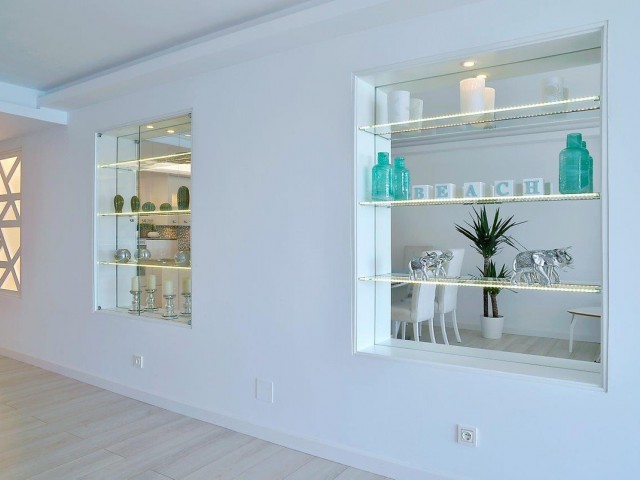 Apartamento con 4 Dormitorios  en Fuengirola