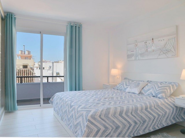 Apartamento con 4 Dormitorios  en Fuengirola