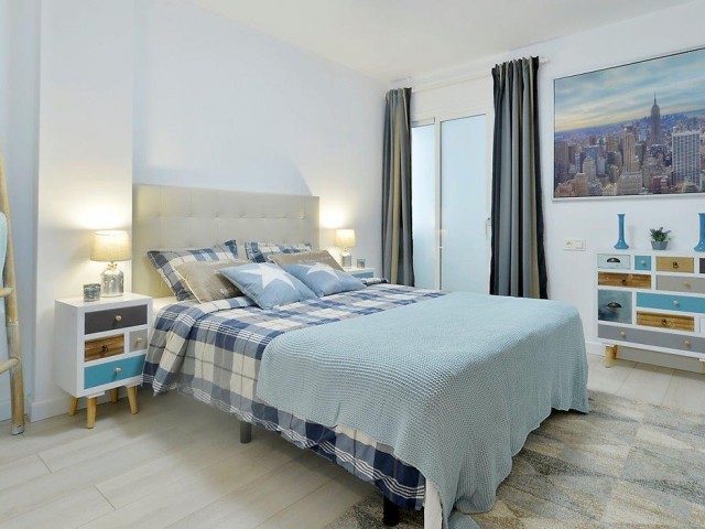 Apartamento con 4 Dormitorios  en Fuengirola