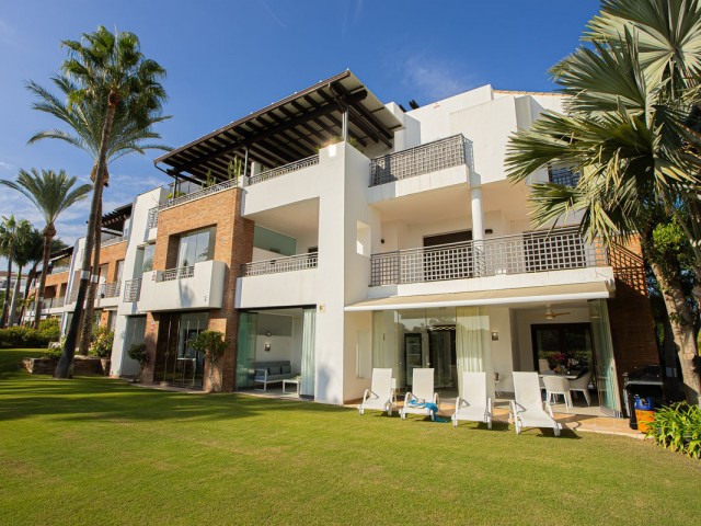 3 Bedrooms Apartment in Estepona