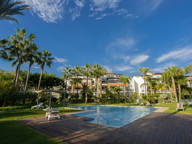 3 Bedrooms Apartment in Estepona