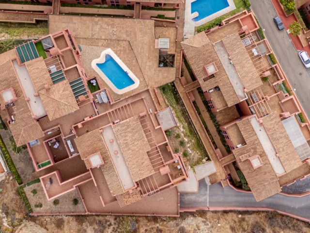 2 Bedrooms Apartment in Calahonda