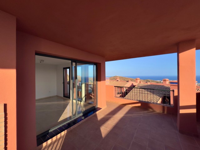 2 Bedrooms Apartment in Calahonda