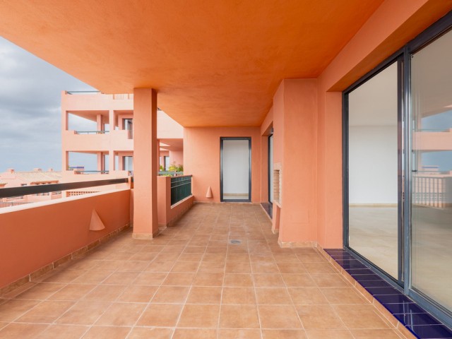 2 Bedrooms Apartment in Calahonda