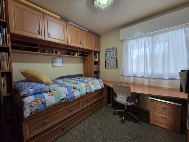 Appartement avec 4 Chambres  à Málaga