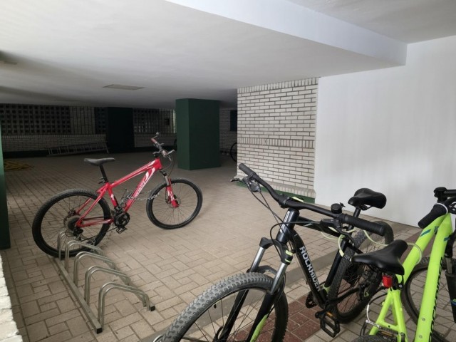 Appartement avec 4 Chambres  à Málaga