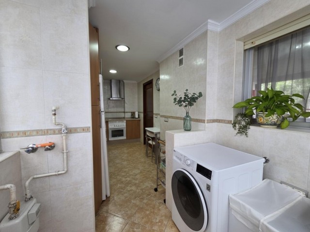 Appartement avec 4 Chambres  à Málaga