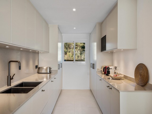 3 Bedrooms Apartment in Nueva Andalucía