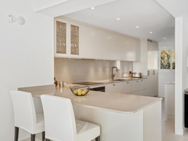 3 Bedrooms Apartment in Nueva Andalucía