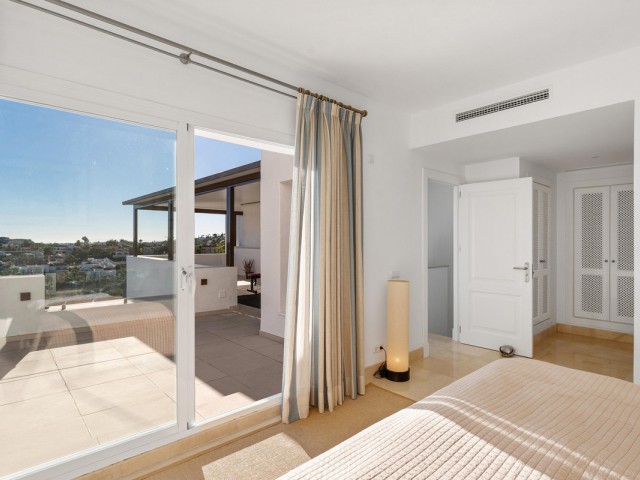 3 Bedrooms Apartment in Nueva Andalucía