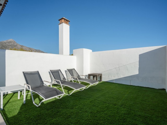 3 Bedrooms Apartment in Nueva Andalucía