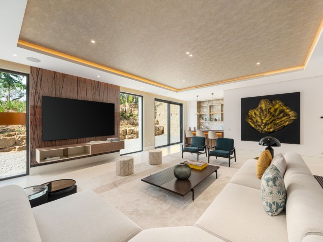 5 Bedrooms Villa in The Golden Mile