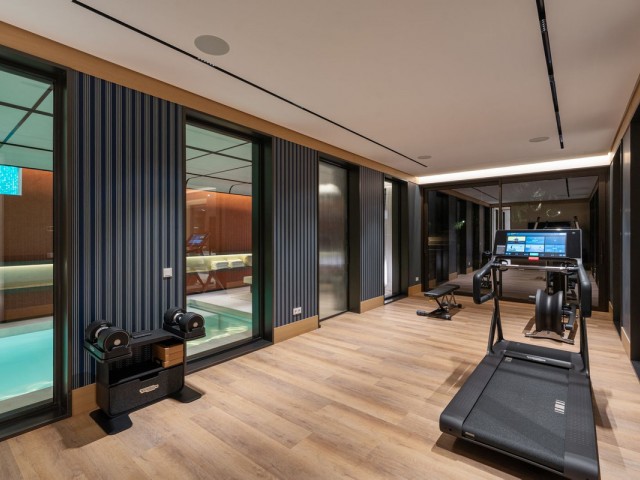 5 Bedrooms Villa in The Golden Mile