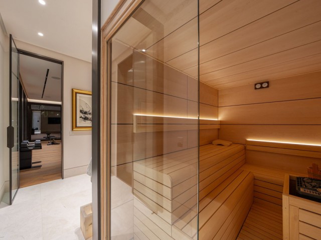 5 Bedrooms Villa in The Golden Mile