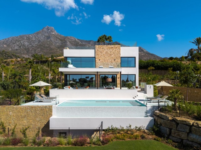 5 Bedrooms Villa in The Golden Mile