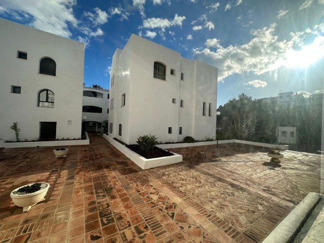 4 Bedrooms Apartment in Puerto Banús