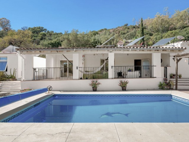 3 Soveroms Villa i Estepona