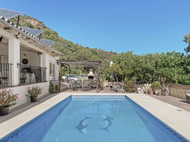 3 Soveroms Villa i Estepona