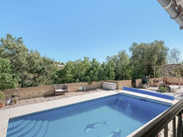 3 Soveroms Villa i Estepona