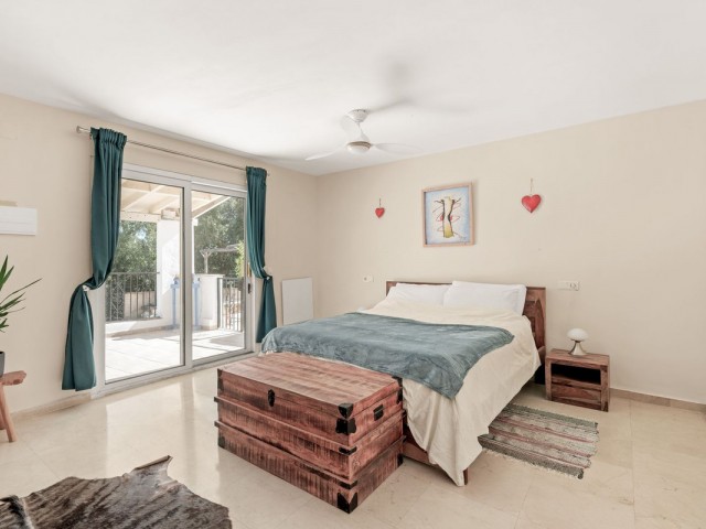 3 Soveroms Villa i Estepona