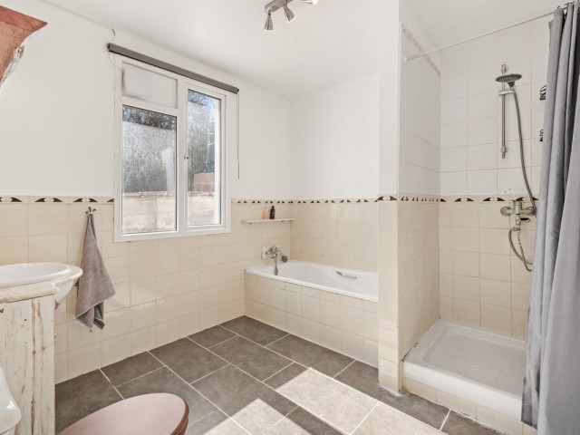 3 Schlafzimmer Villa in Estepona