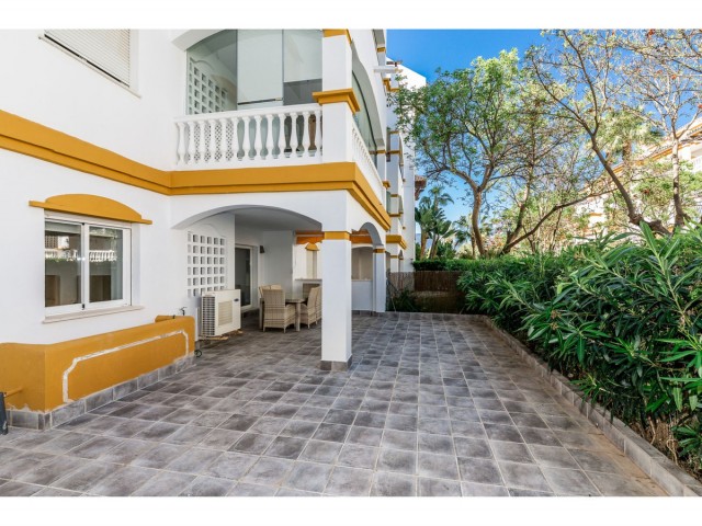 2 Bedrooms Apartment in Puerto Banús