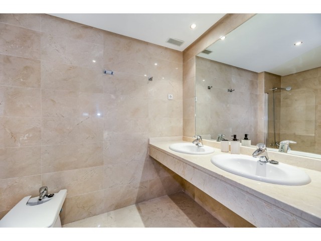 Appartement avec 2 Chambres  à Nueva Andalucía