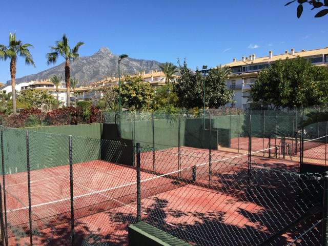 Appartement avec 2 Chambres  à Nueva Andalucía