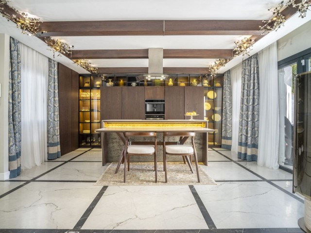 3 Soveroms Leilighet i Nueva Andalucía