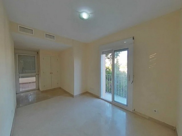 Villa con 5 Dormitorios  en Marbella