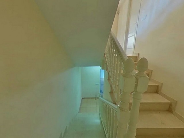 Villa con 5 Dormitorios  en Marbella