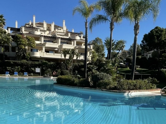 3 Bedrooms Apartment in Benahavís