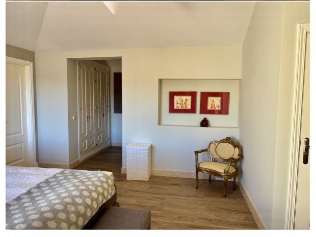 3 Bedrooms Apartment in Benahavís