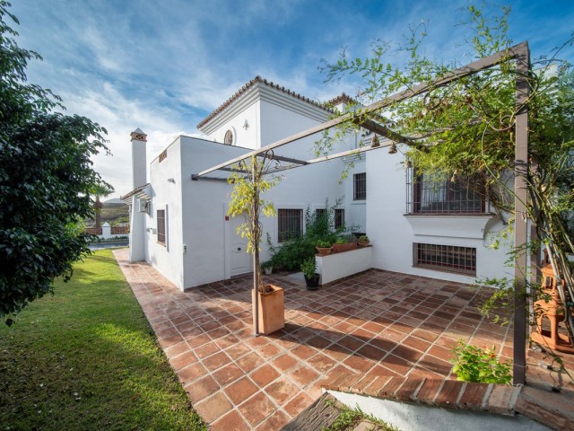 5 Bedrooms Villa in Mijas Golf