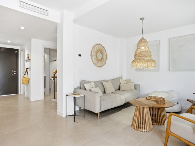 Maison mitoyenne avec 3 Chambres  à Estepona