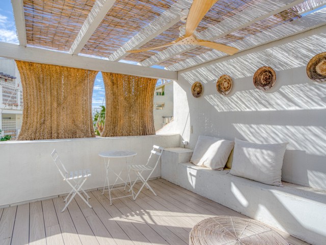 Maison mitoyenne avec 3 Chambres  à Estepona